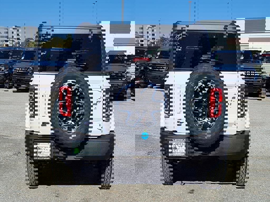 New 2025 Ford Bronco Outer Banks image 5