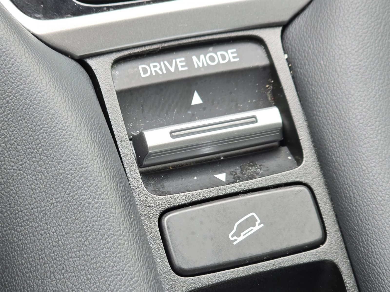 Certified 2024 Honda HR-V EX-L image 10