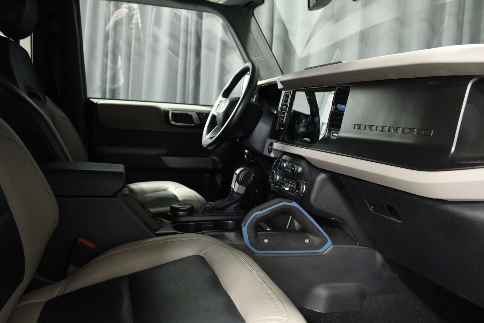 Used 2023 Ford Bronco Wildtrak image 32