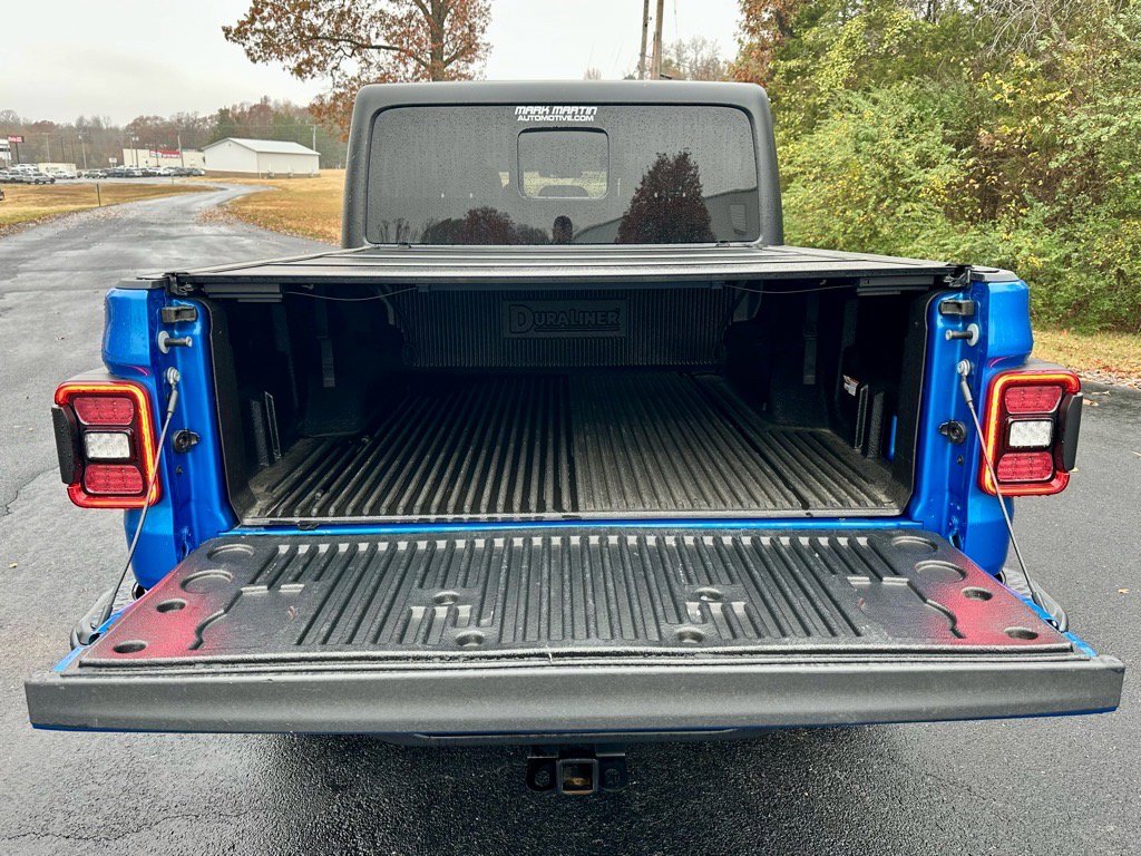 Used 2024 Jeep Gladiator Sport image 9