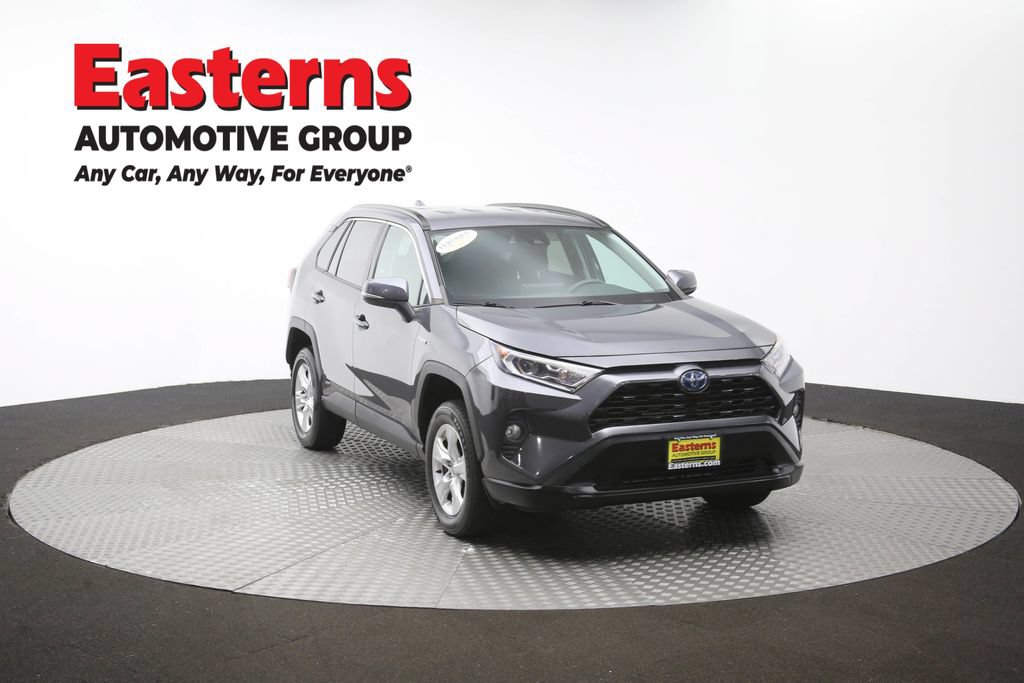 Used 2021 Toyota RAV4 XLE AWD/4WD image 50