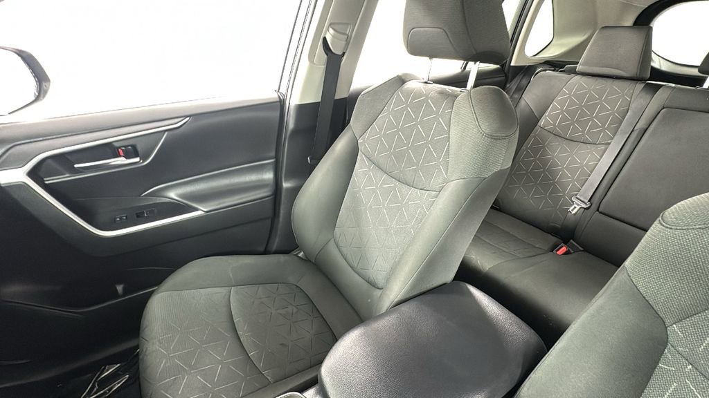Used 2022 Toyota RAV4 XLE image 13