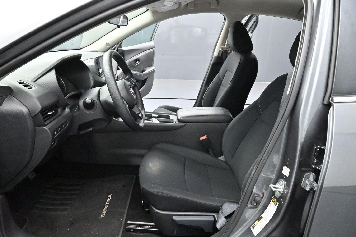 Used 2024 Nissan Sentra S FWD image 12
