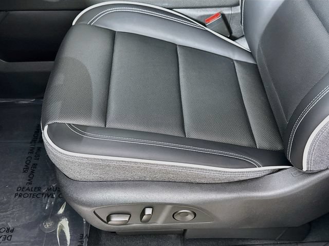 Used 2026 GMC Sierra EV Elevation w/ LPO, Elevation Dark Package AWD/4WD image 19
