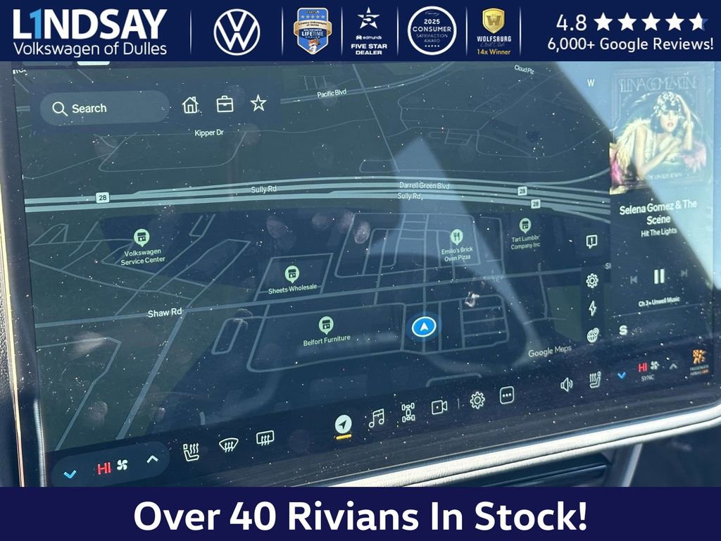 Used 2025 Rivian R1S Adventure image 18