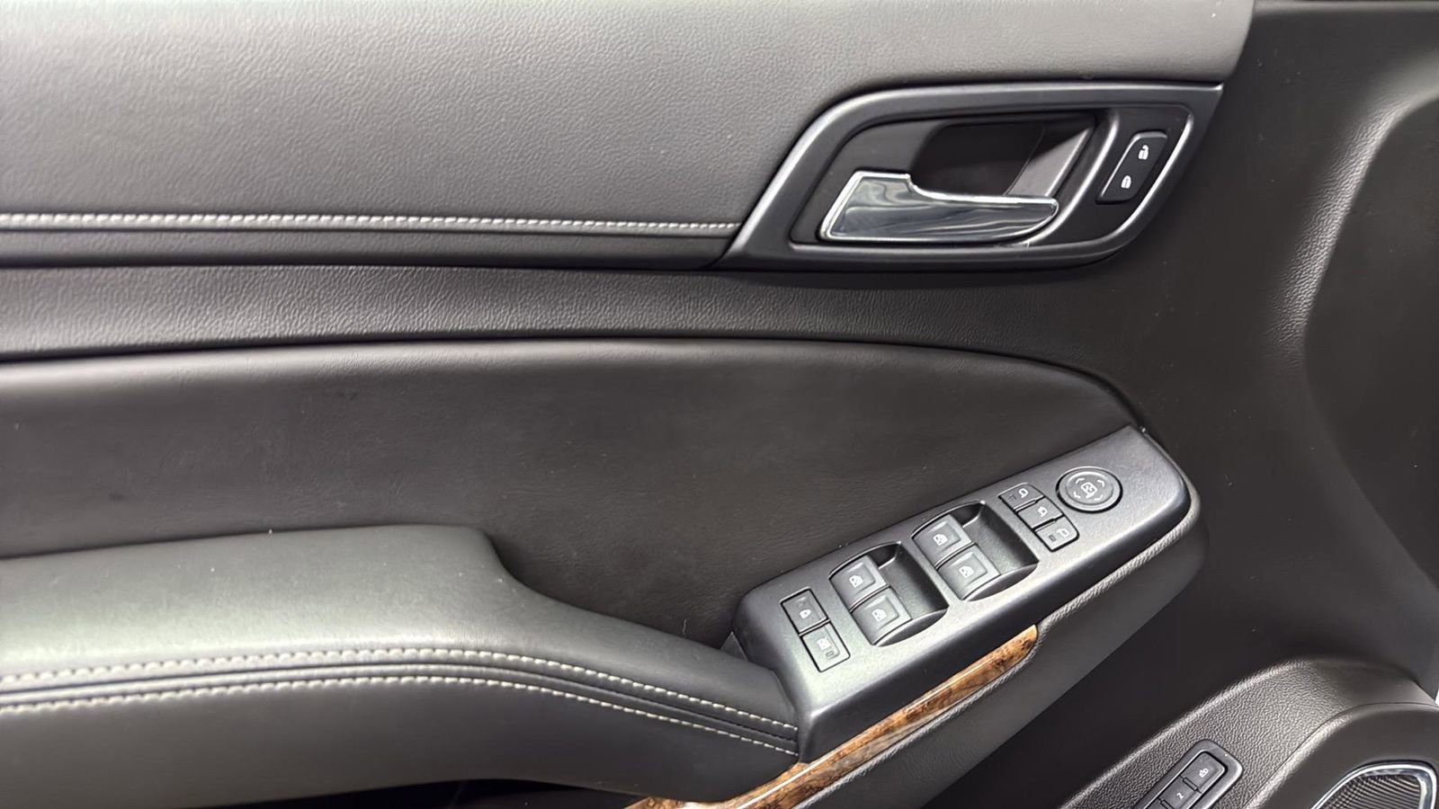 Used 2019 Chevrolet Tahoe Premier image 12