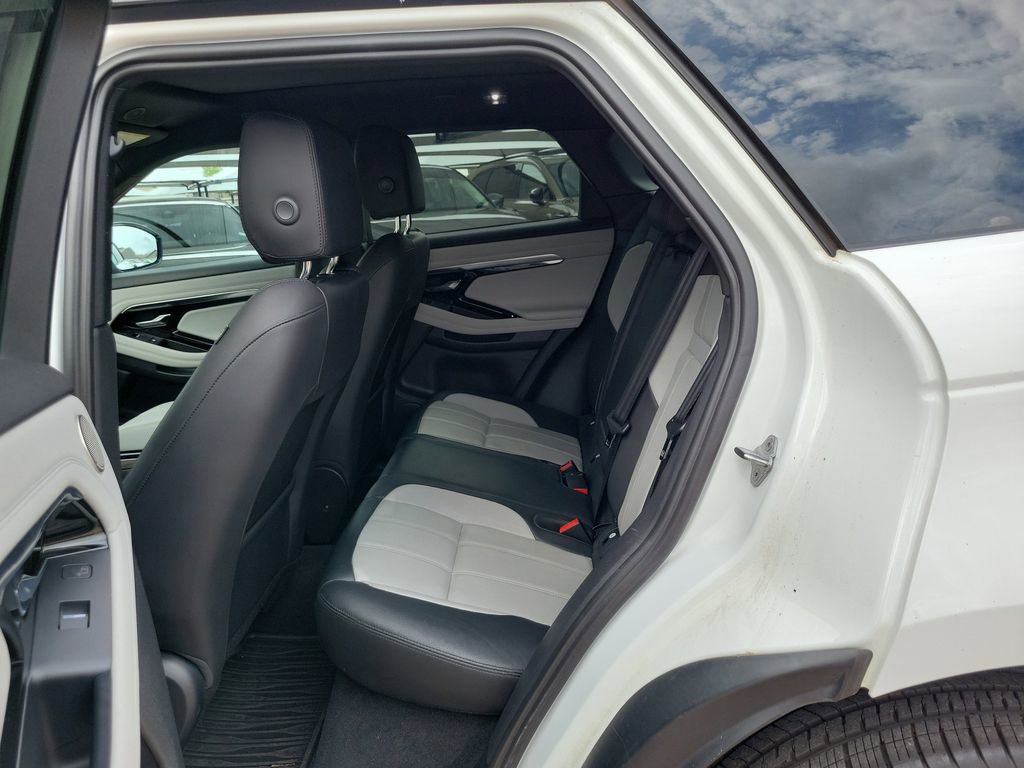 Used 2022 Land Rover Range Rover Evoque R-Dynamic SE image 6