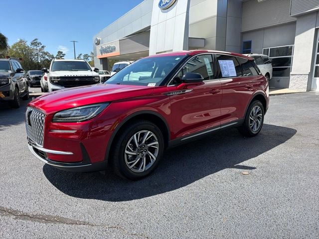 Used 2025 Lincoln Corsair AWD w/ Equipment Group 101A image 4