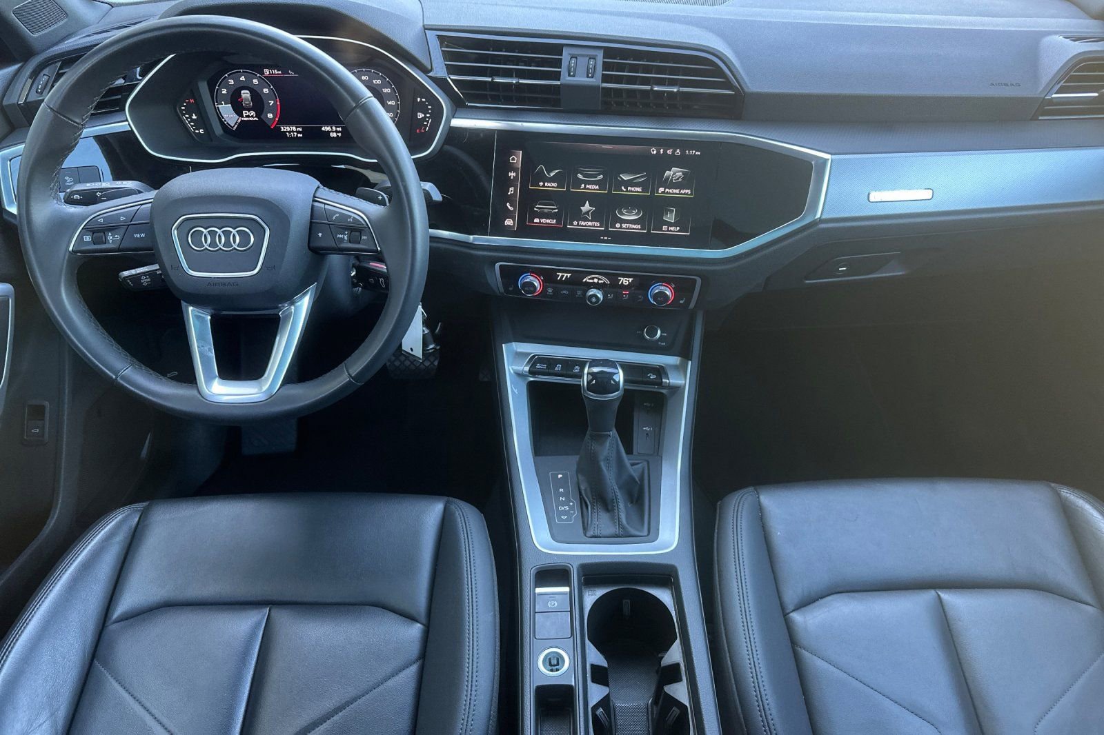 Used 2025 Audi Q3 2.0T Premium image 16