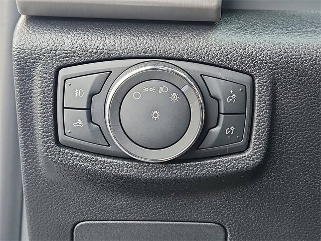 Used 2016 Ford F150 Platinum w/ Equipment Group 701A Luxury image 33