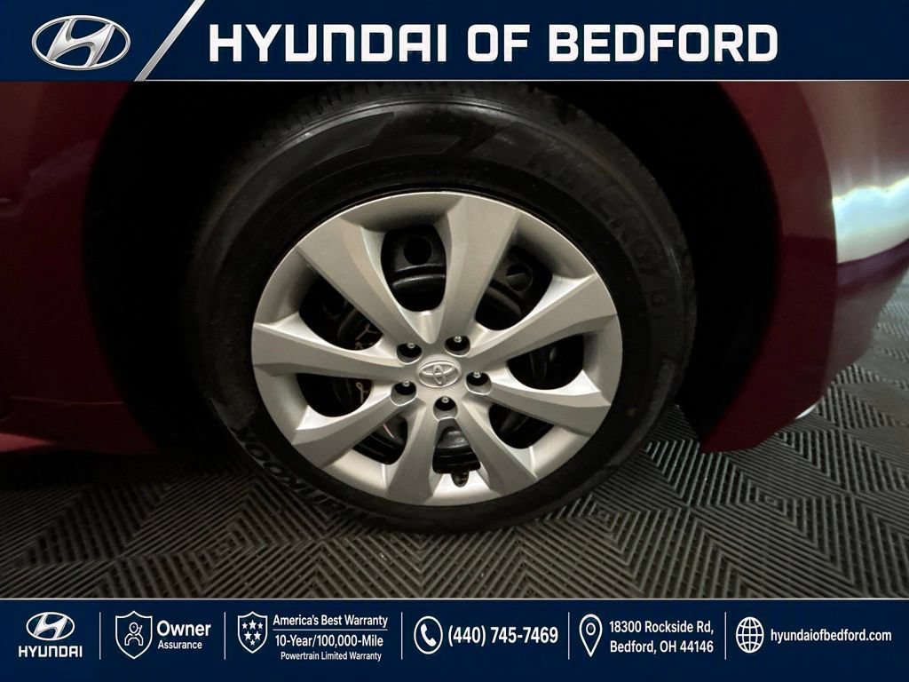 Used 2025 Toyota Corolla LE FWD image 27