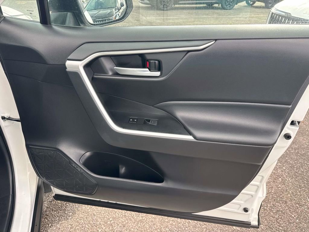 Used 2024 Toyota RAV4 XLE image 20