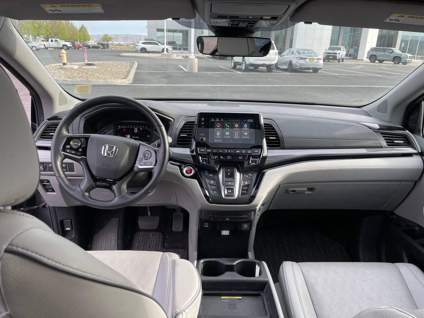 Used 2023 Honda Odyssey Elite image 12