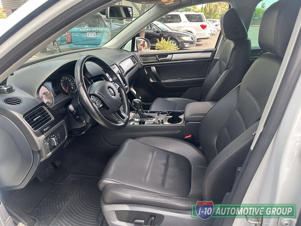 Used 2013 Volkswagen Touareg Sport AWD/4WD image 17