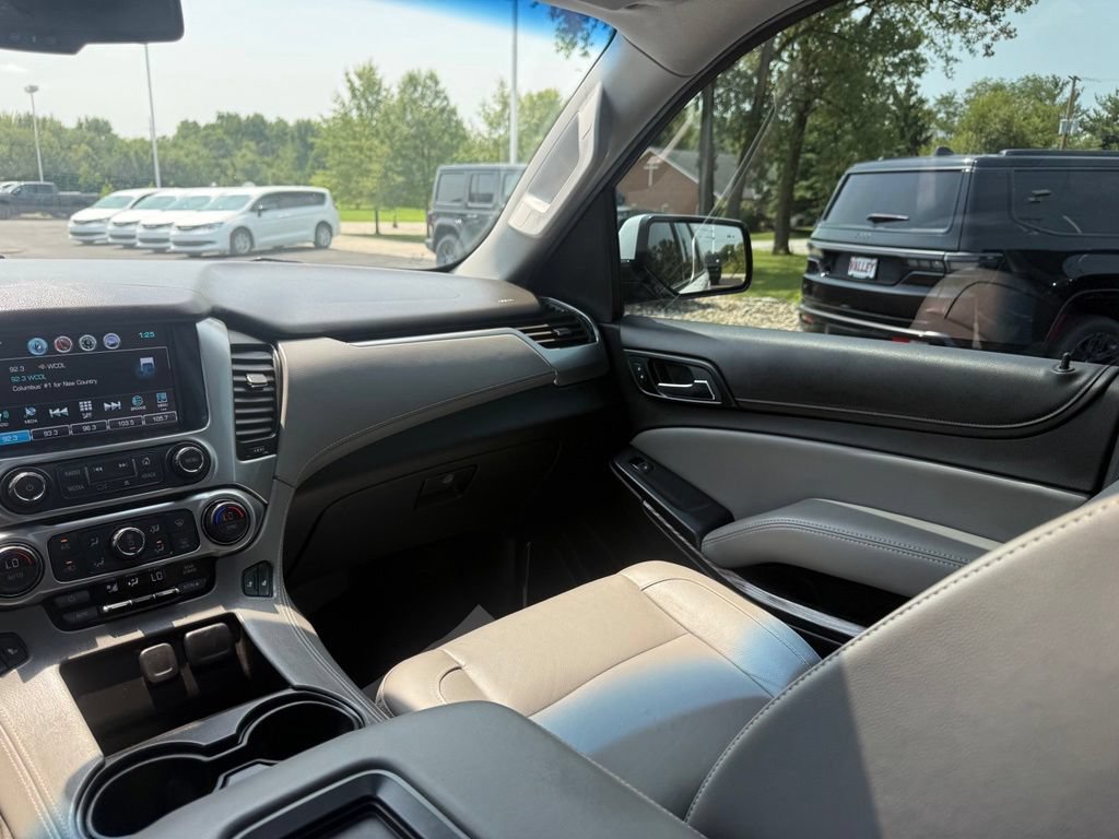 Used 2018 Chevrolet Tahoe LT w/ Luxury Package AWD/4WD image 40