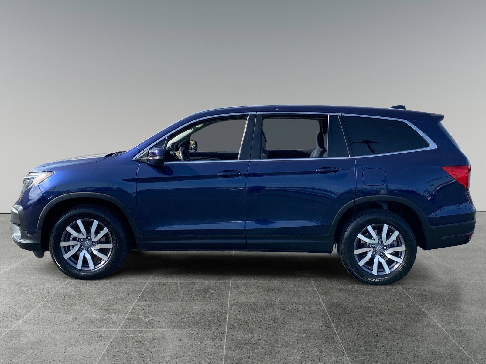 Used 2019 Honda Pilot EX image 2