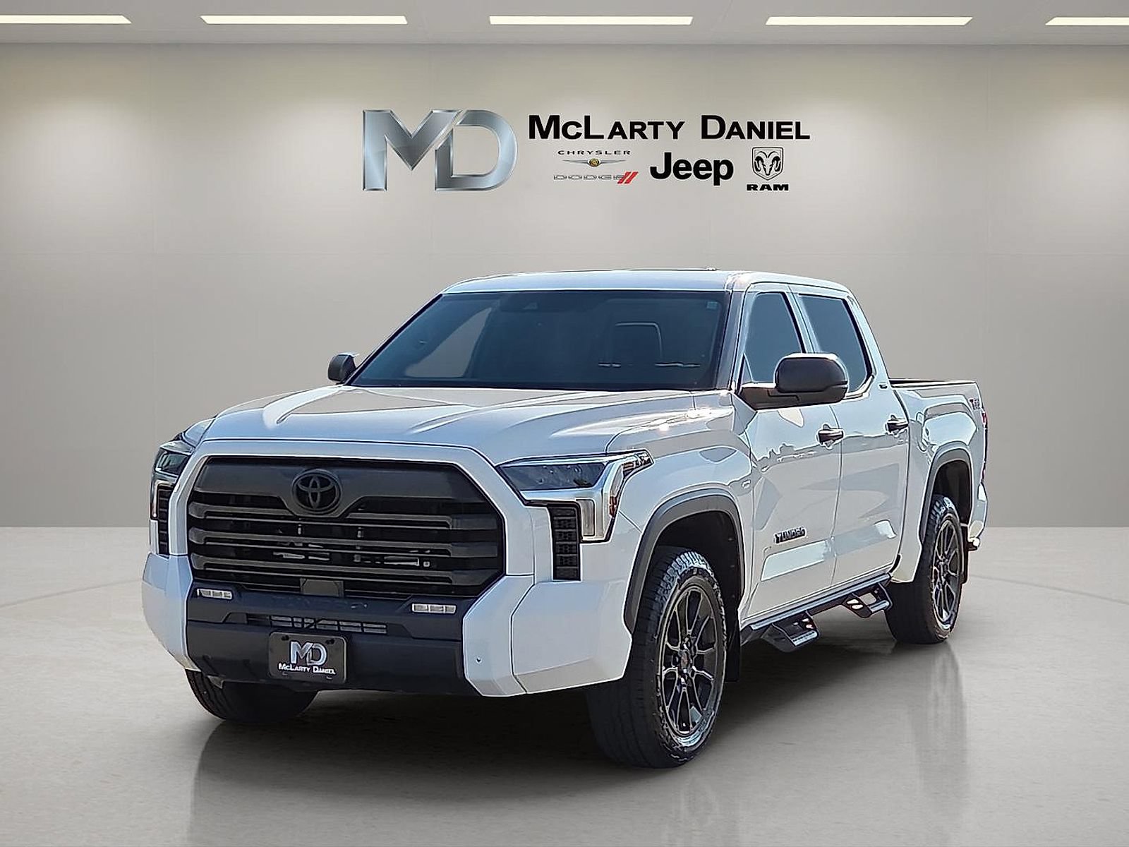 Used 2023 Toyota Tundra SR5 AWD/4WD image 2