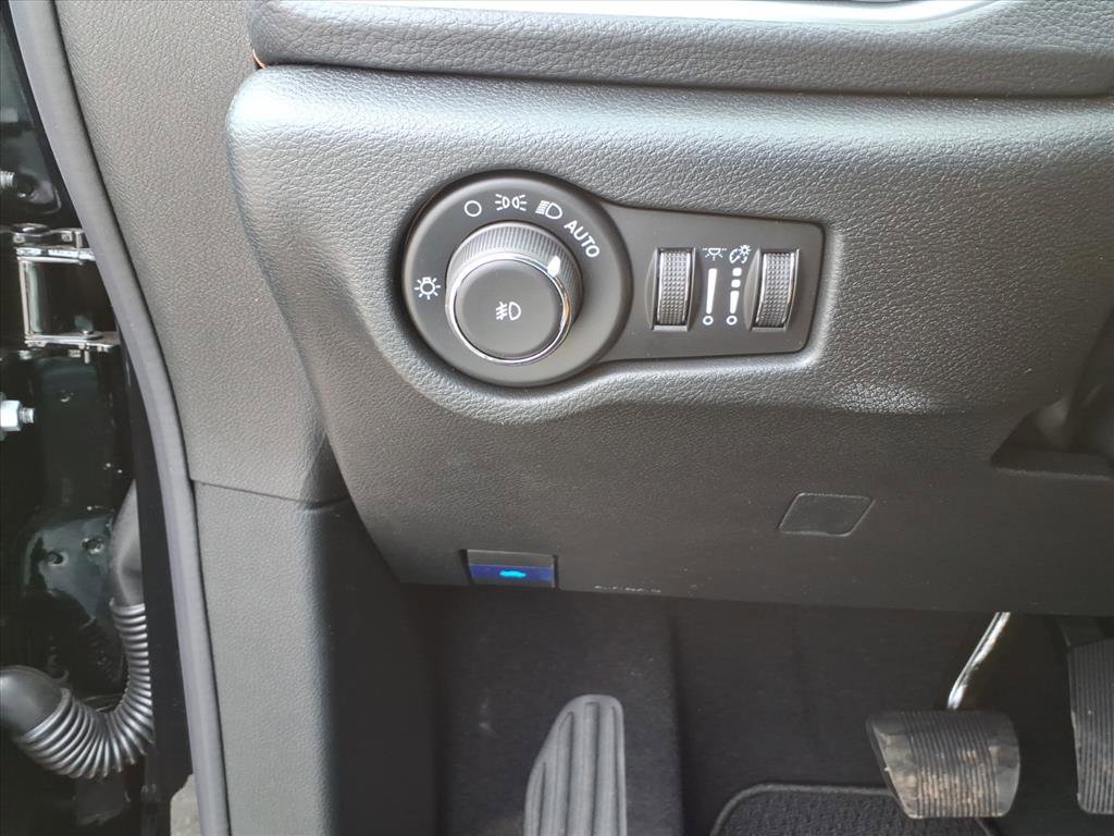 New 2026 Chrysler Pacifica Pinnacle image 17