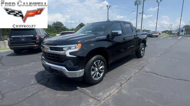 Used 2023 Chevrolet Silverado 1500 LT AWD/4WD image 4