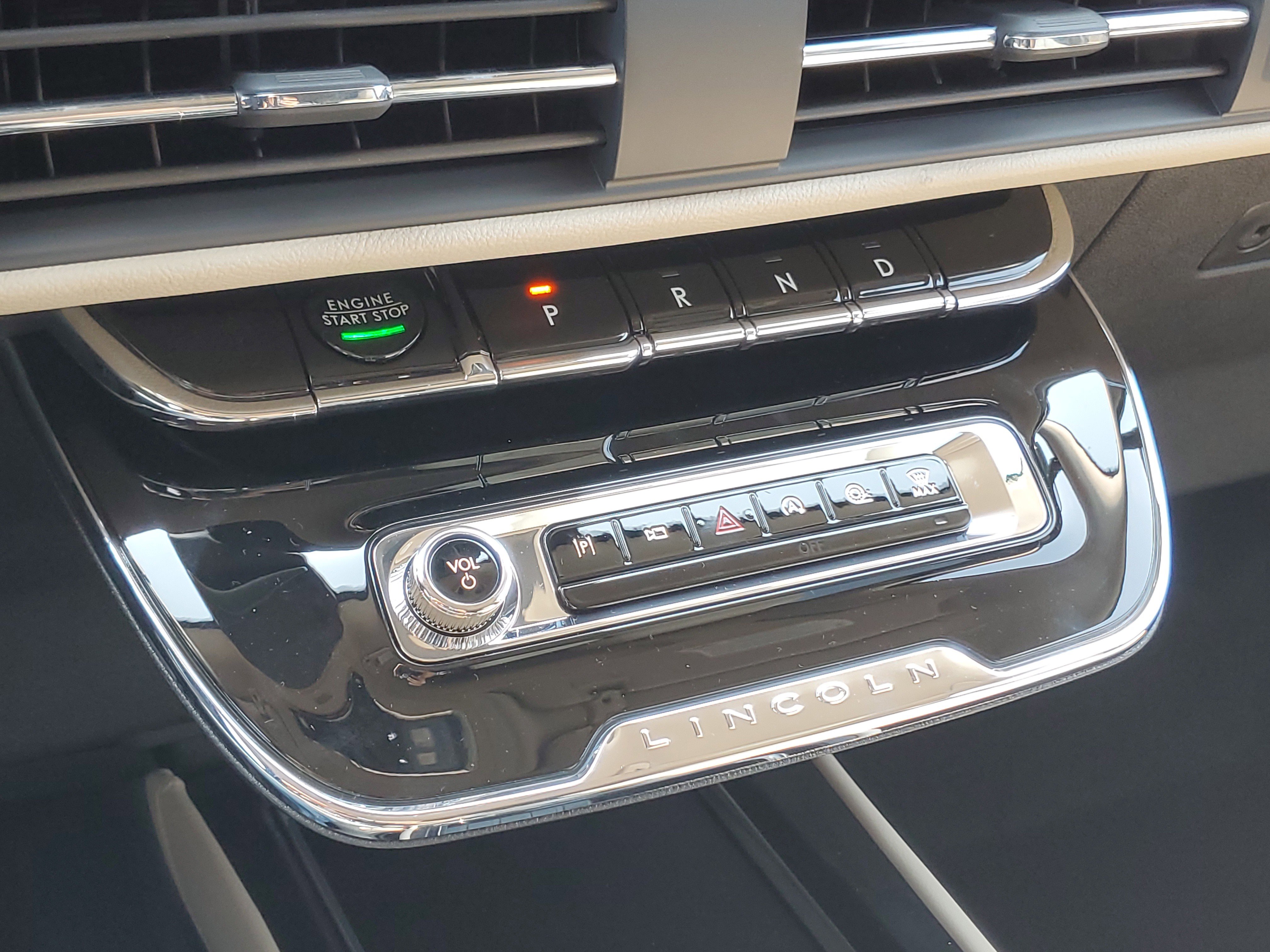 New 2025 Lincoln Corsair Reserve image 22