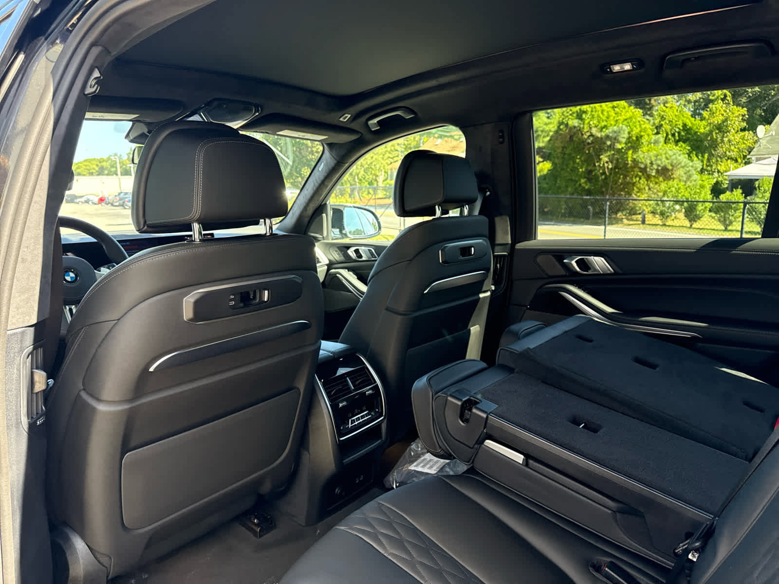 New 2026 BMW X7 M60i image 15