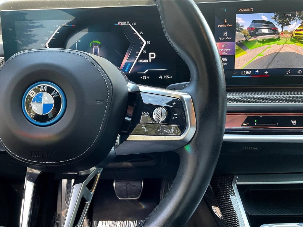 Used 2023 BMW i7 xDrive60 w/ Executive Package 2 AWD/4WD image 12
