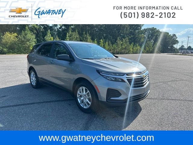 Used 2024 Chevrolet Equinox LS w/ LS Convenience Package FWD image 3