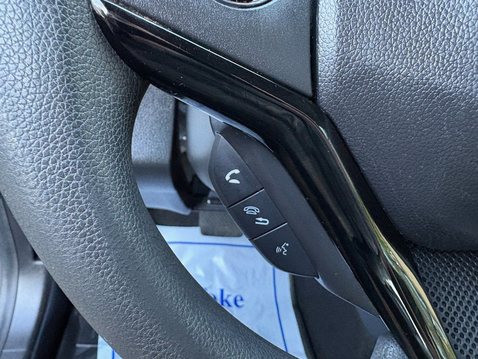 Used 2016 Honda HR-V LX image 41