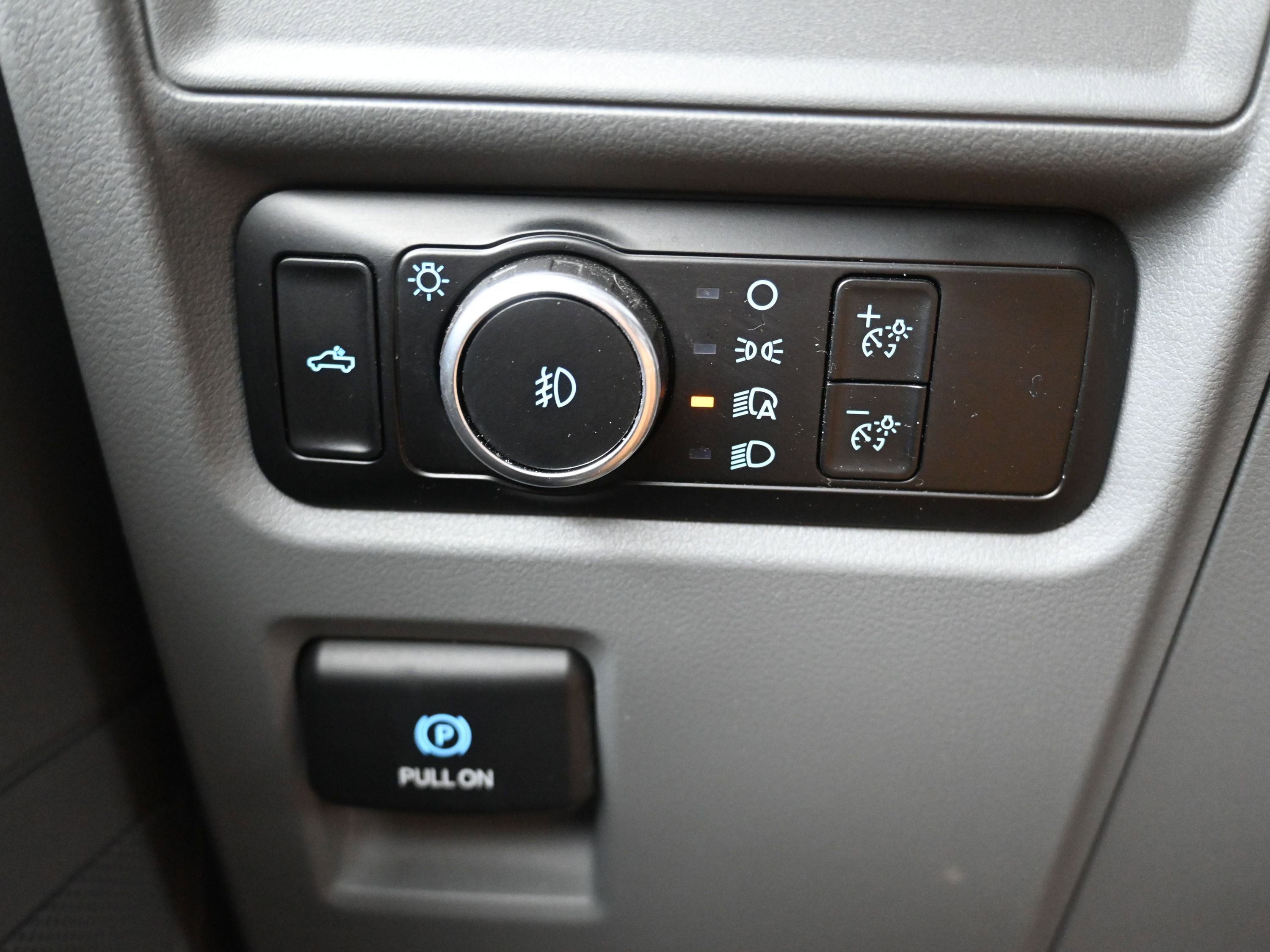 Used 2024 Ford F150 XLT image 12