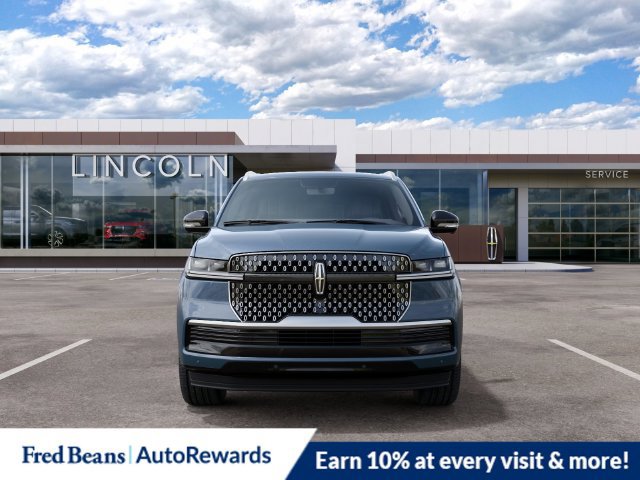 New 2027 Lincoln Navigator Reserve AWD/4WD image 3