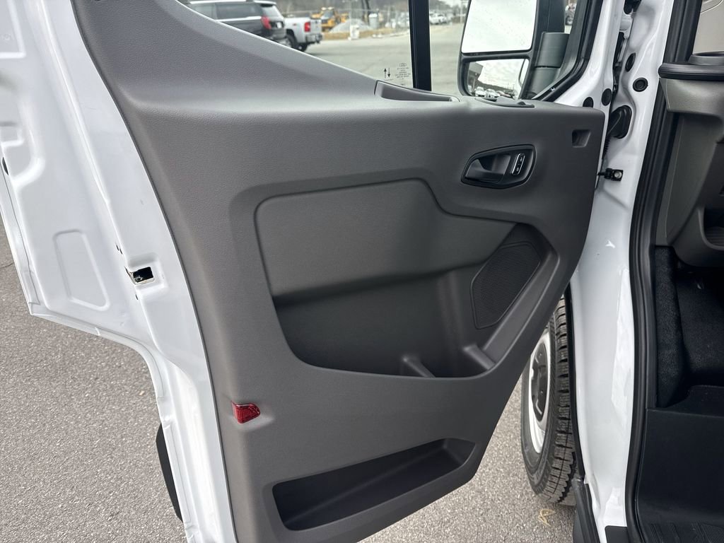 New 2026 Ford Transit 150 Low Roof RWD image 19