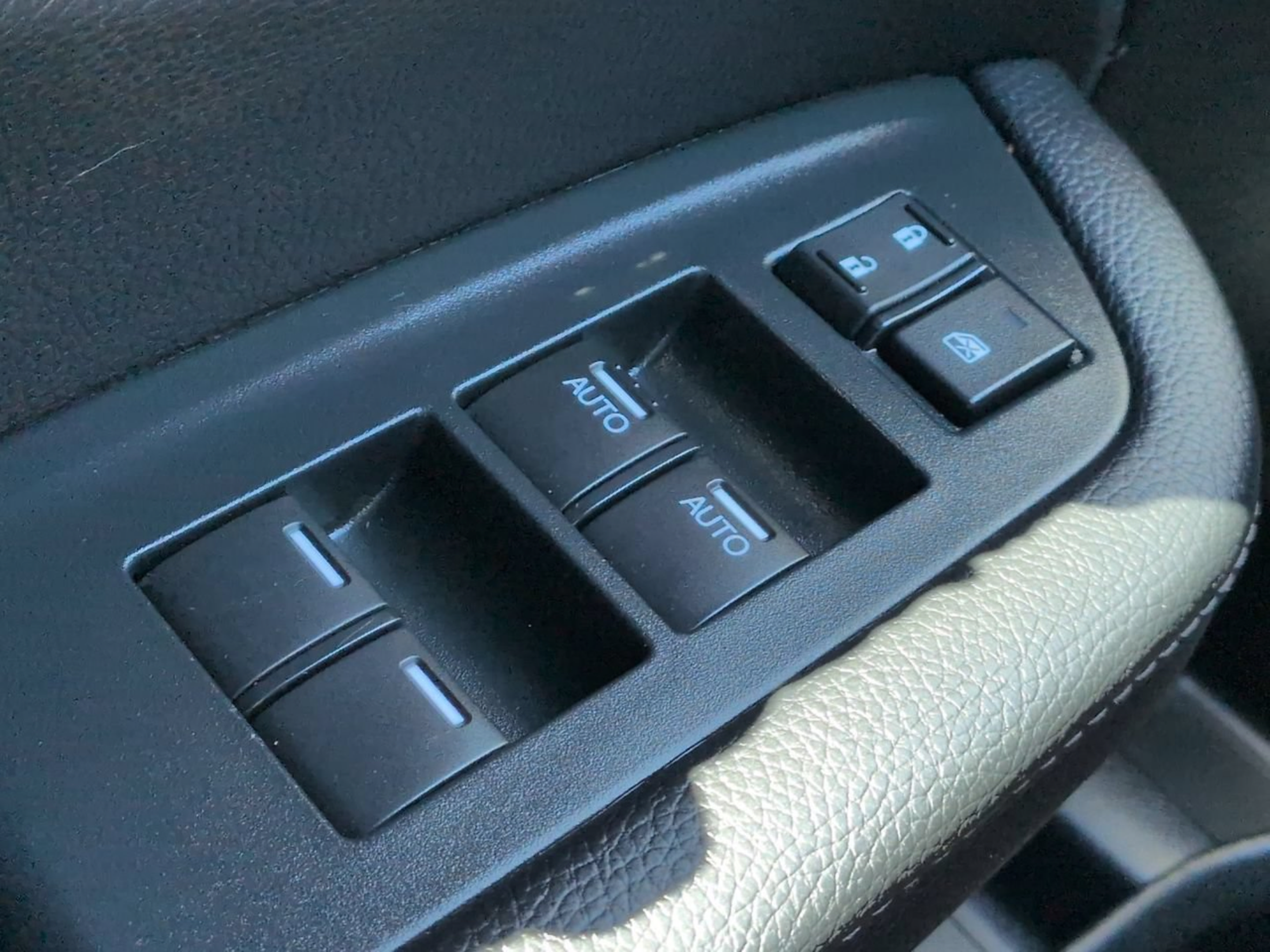 Used 2023 Honda Passport EX-L image 30
