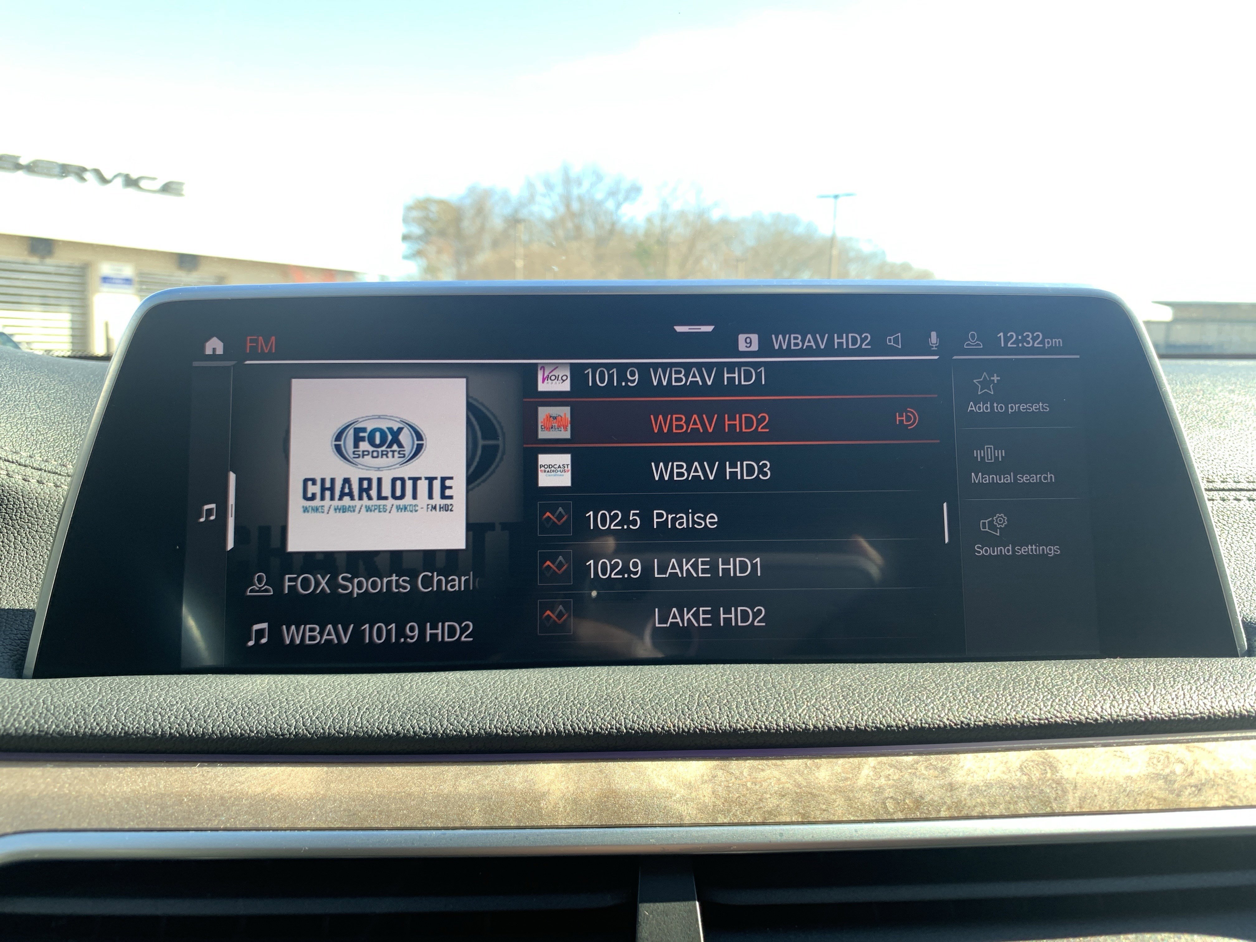 Used 2020 BMW 740i w/ Premium Package image 23