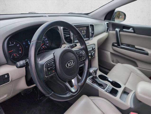 Used 2017 Kia Sportage EX image 9