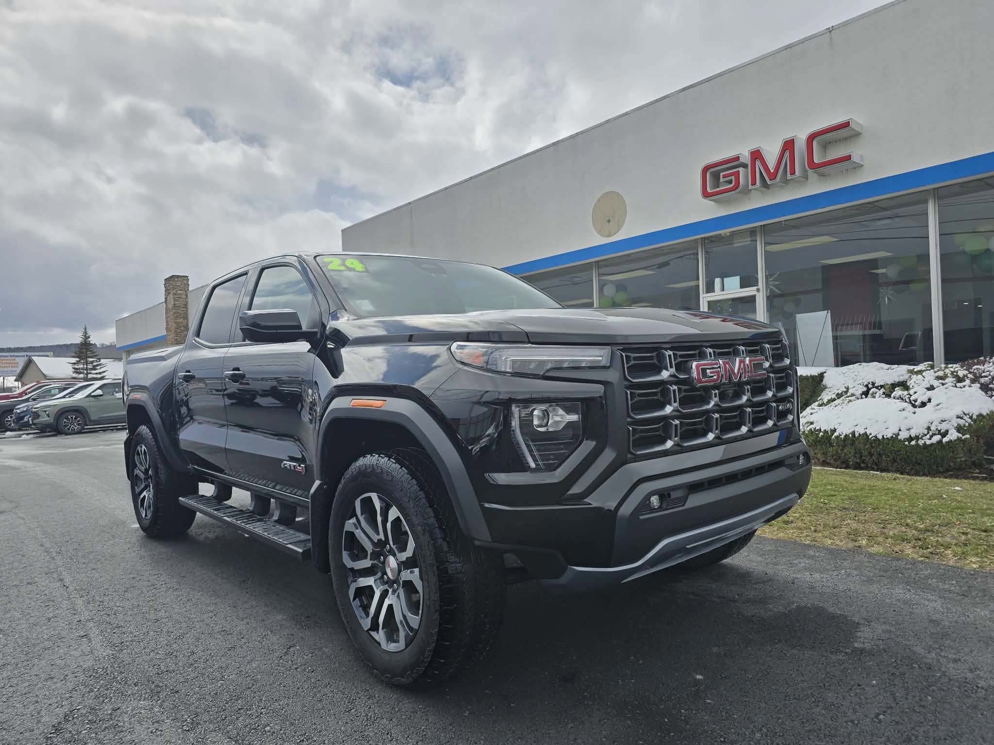 Used 2024 GMC Canyon AT4 w/ Technology Package