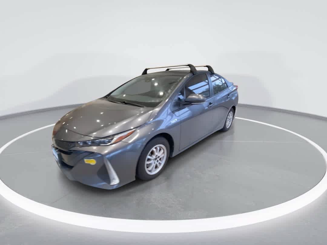 Used 2022 Toyota Prius Prime XLE FWD image 4