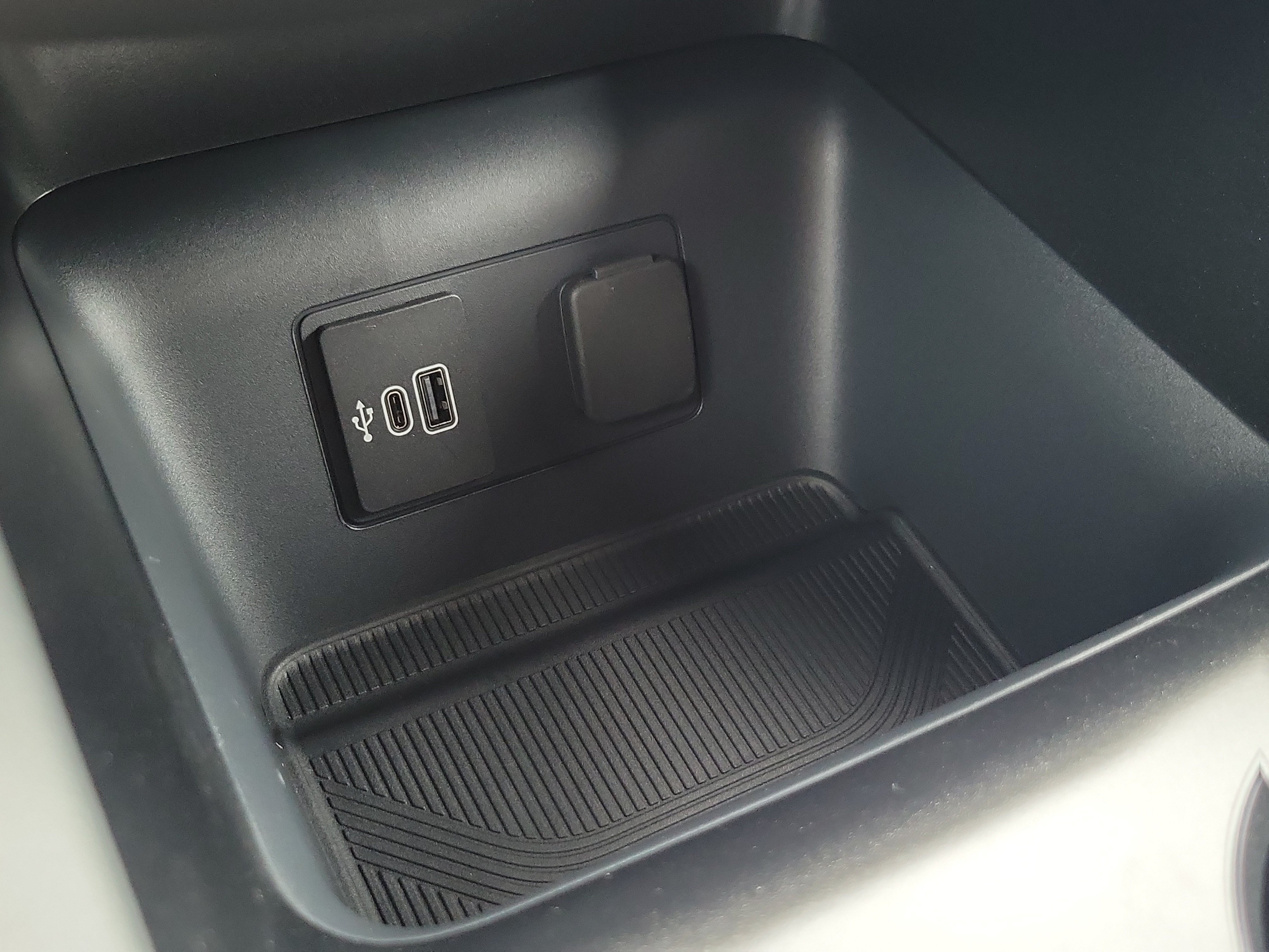 New 2027 Ford Explorer Active w/ Active Comfort Package RWD image 11