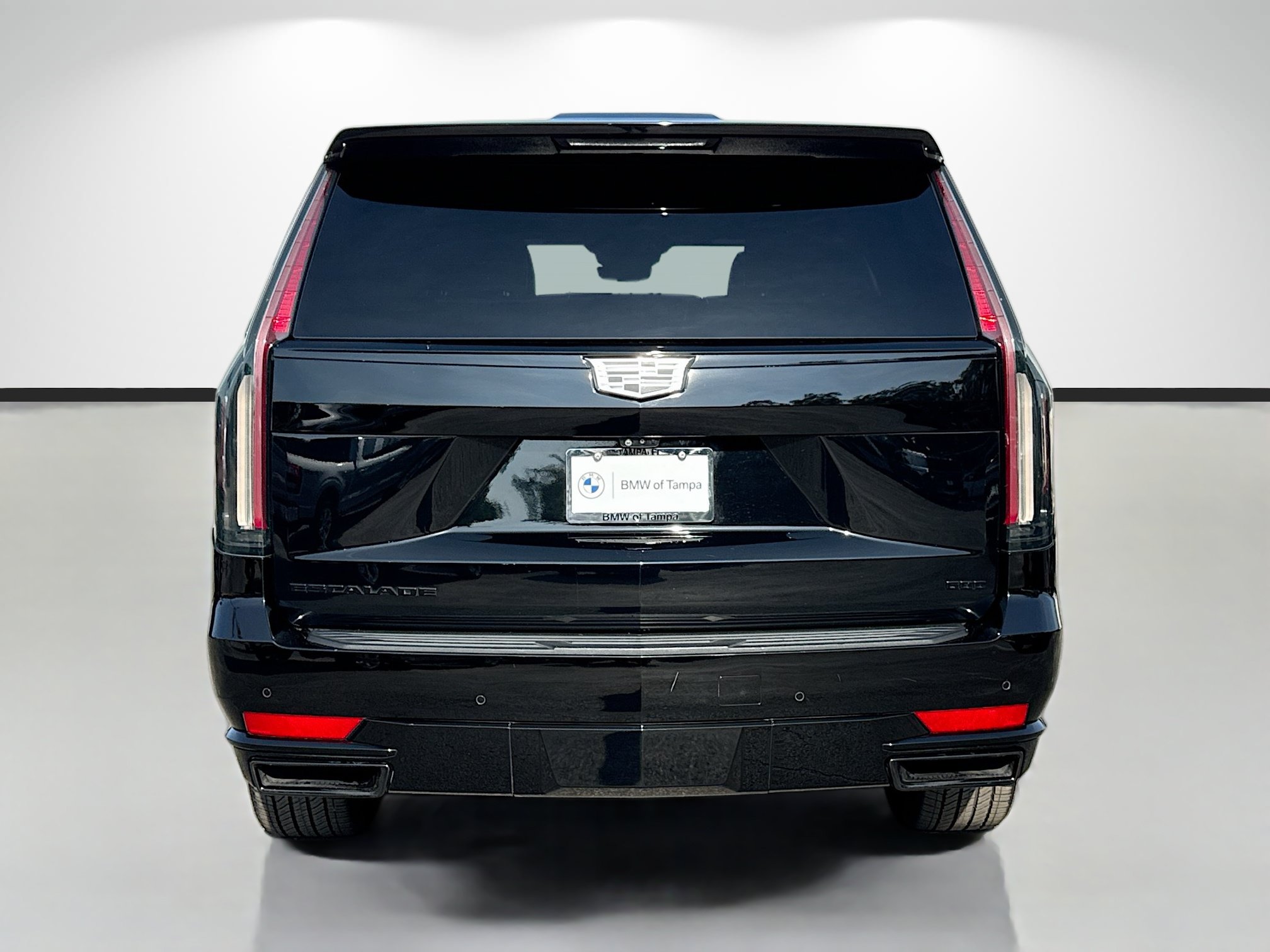 Used 2021 Cadillac Escalade Sport w/ Driver Assist Tech Package AWD/4WD image 4