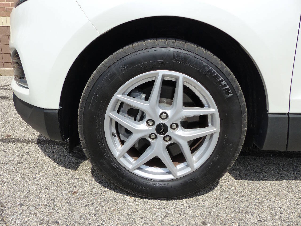 Used 2023 Ford Edge SEL AWD/4WD image 15