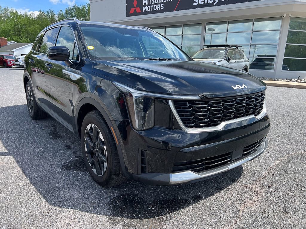 Used 2024 Kia Sorento S FWD image 12