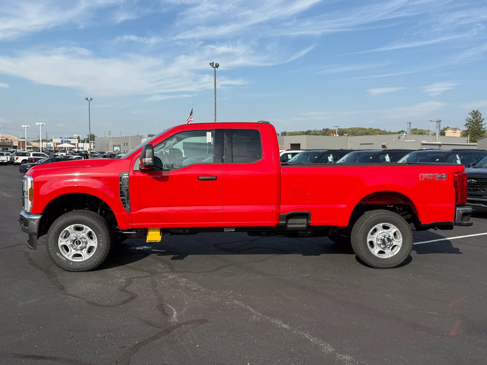 New 2027 Ford F350 XLT w/ FX4 Off-Road Package AWD/4WD image 3