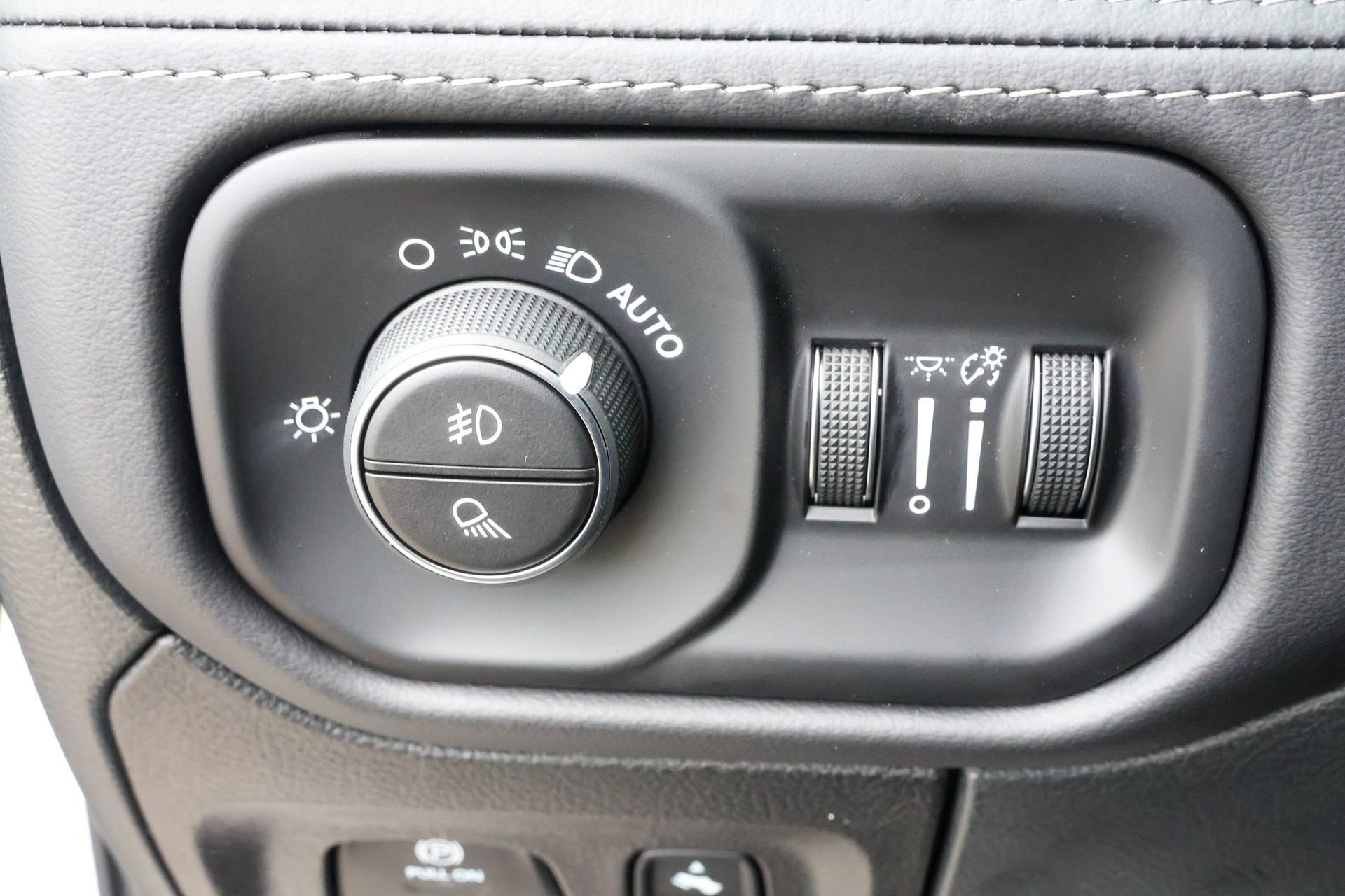 New 2027 RAM 1500 RHO w/ RHO Level 1 Equipment Group AWD/4WD image 32