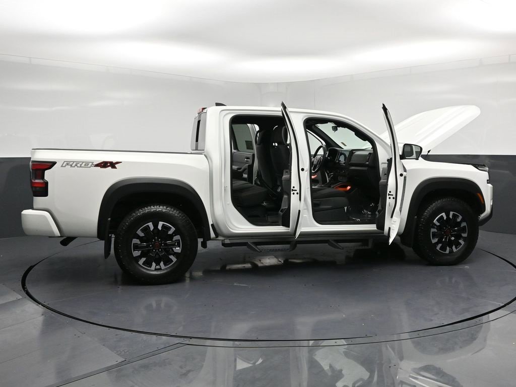 Used 2024 Nissan Frontier PRO-4X w/ Pro Convenience Package image 37