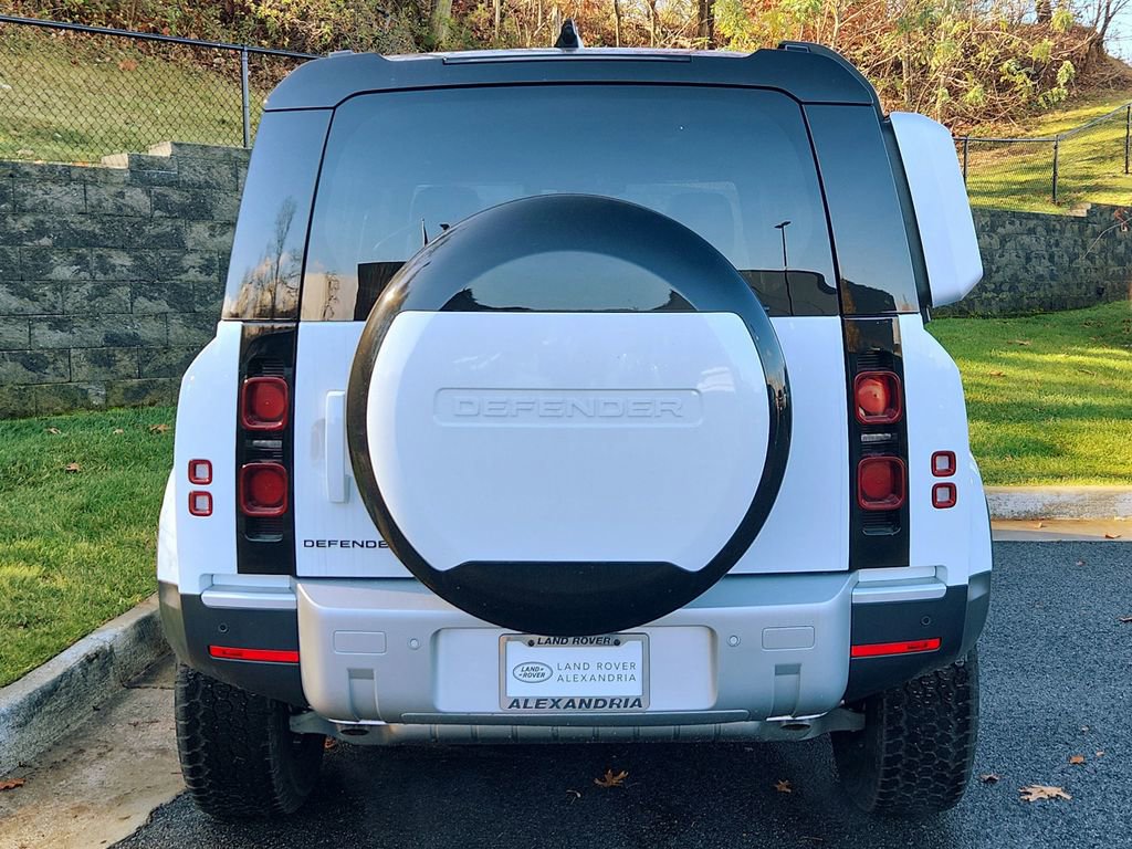 Used 2025 Land Rover Defender 110 S image 7