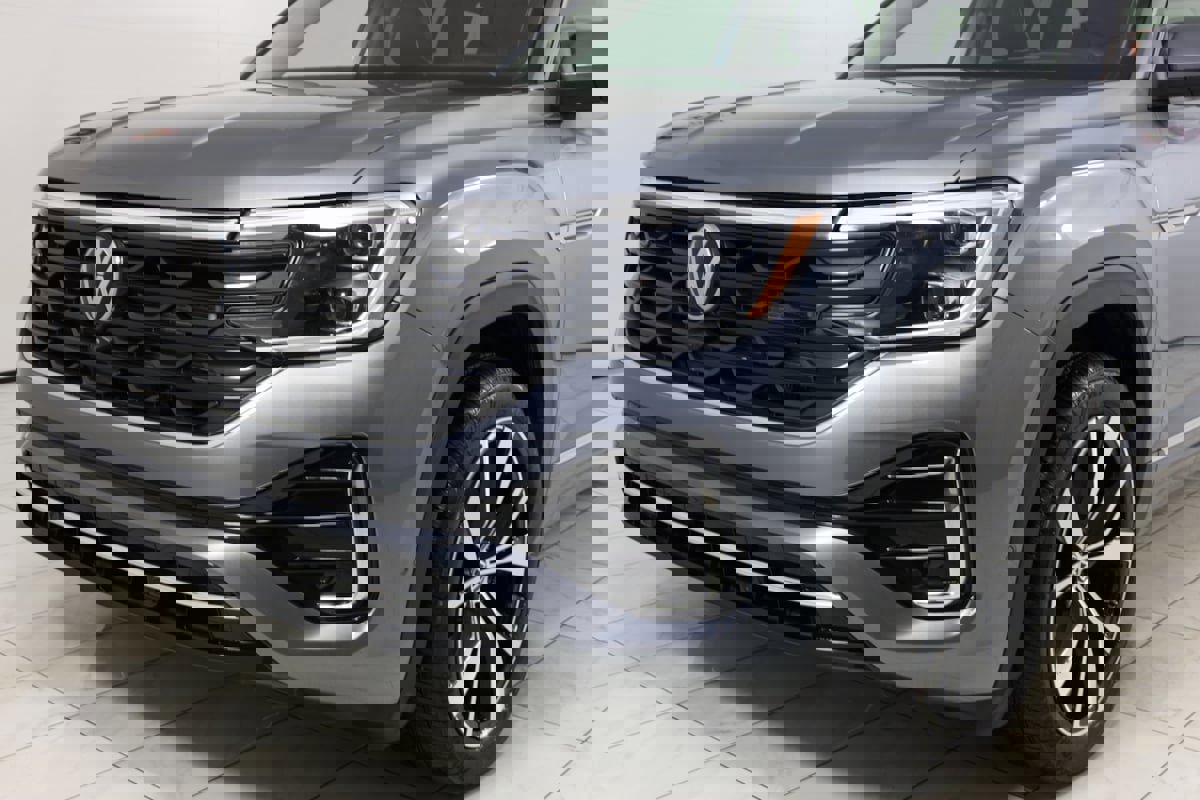 Used 2024 Volkswagen Atlas SEL Premium R-Line image 49