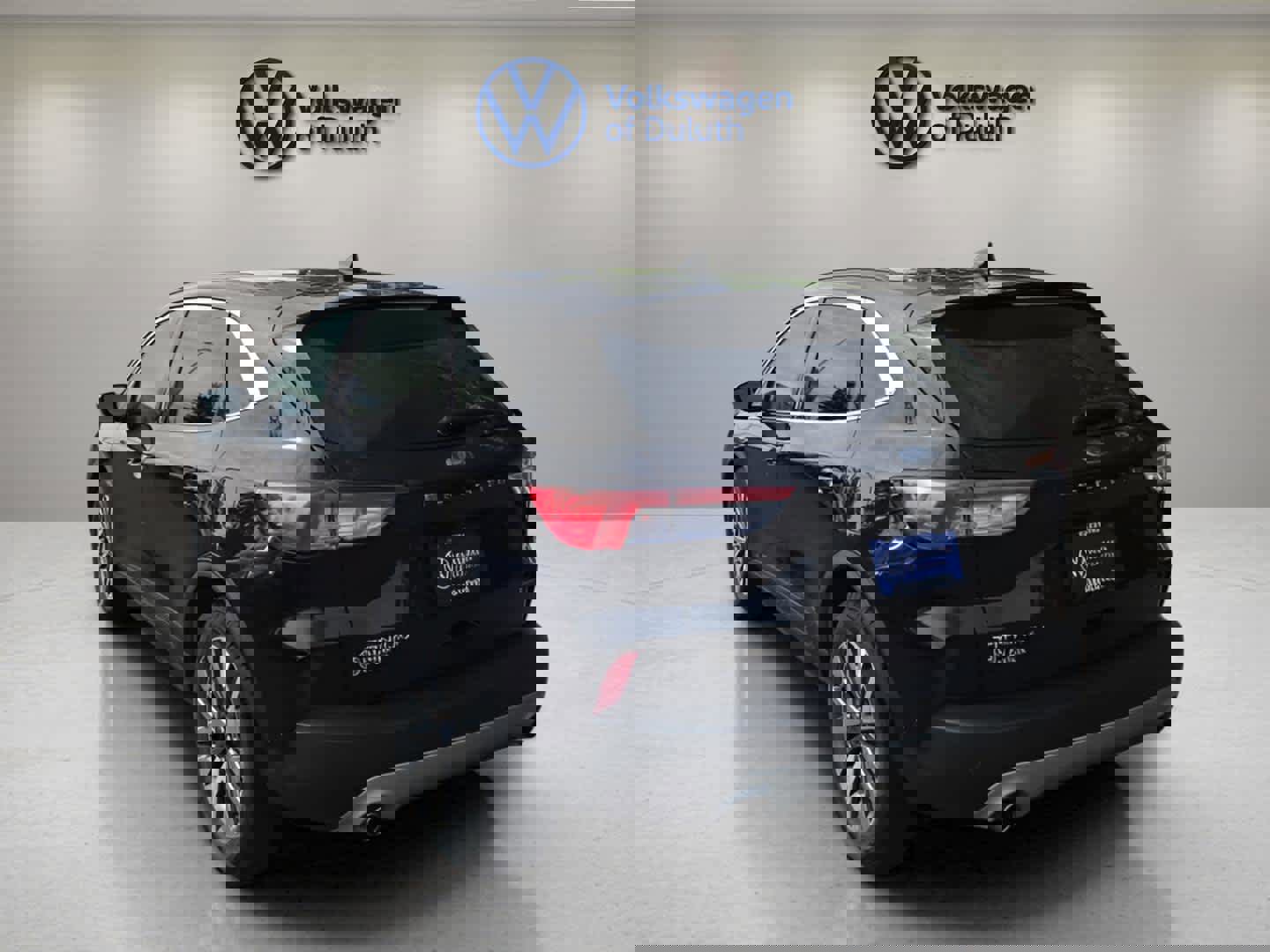 Used 2021 Ford Escape Titanium image 3