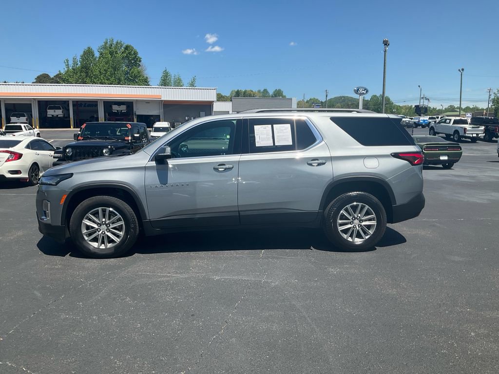 Used 2023 Chevrolet Traverse LT FWD image 8