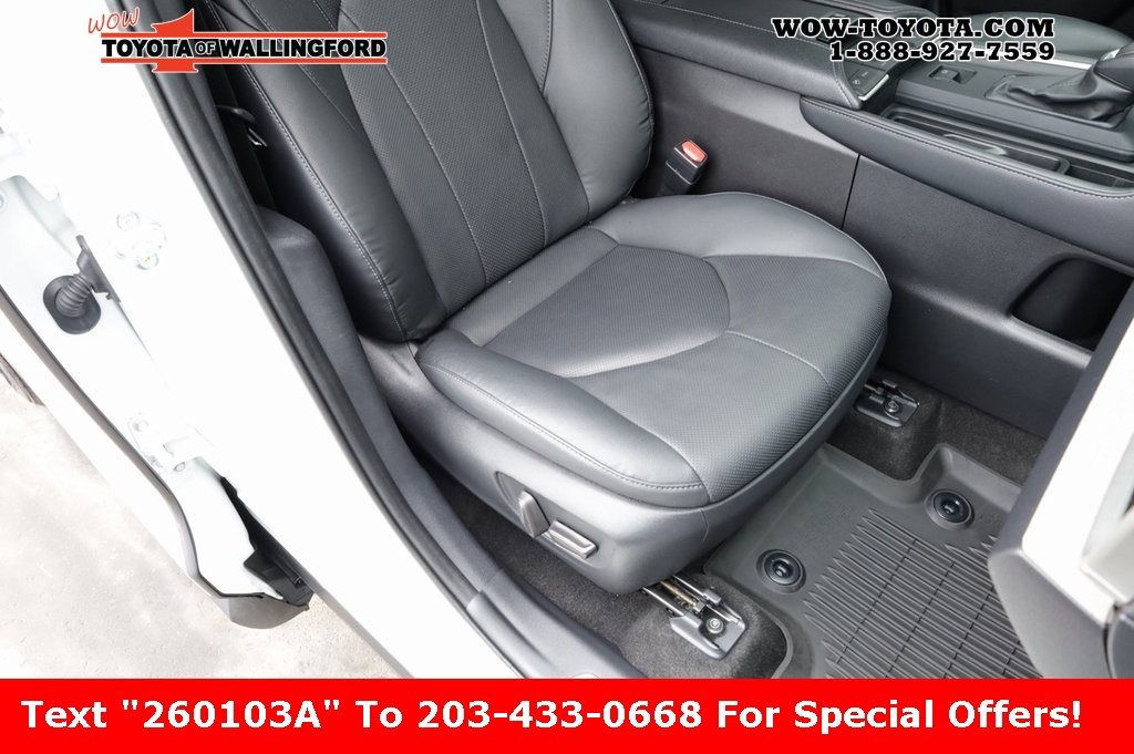 Used 2024 Toyota Grand Highlander Limited image 18