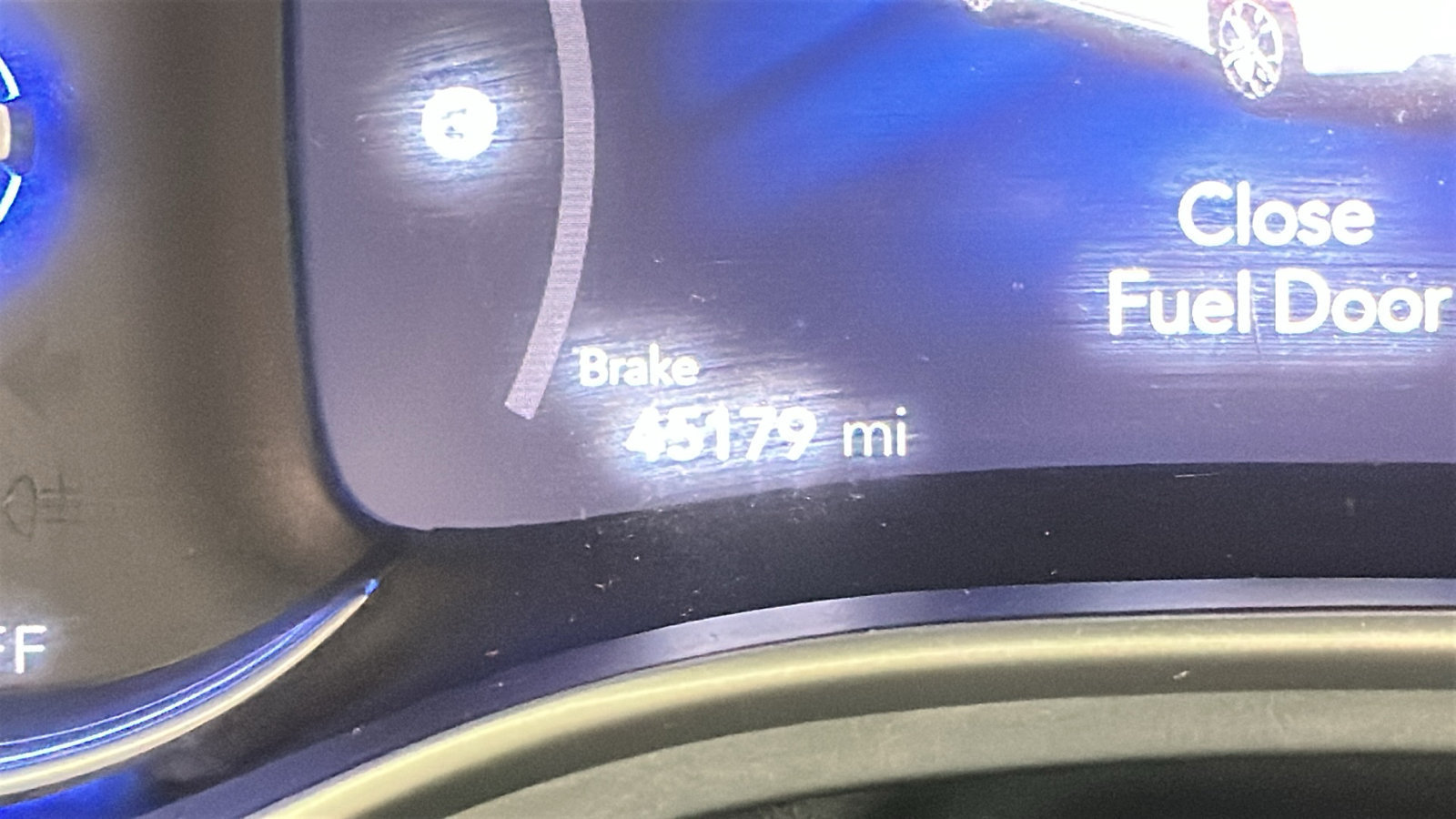Used 2023 Chrysler Pacifica Touring-L w/ Uconnect Theater Family Group FWD image 22