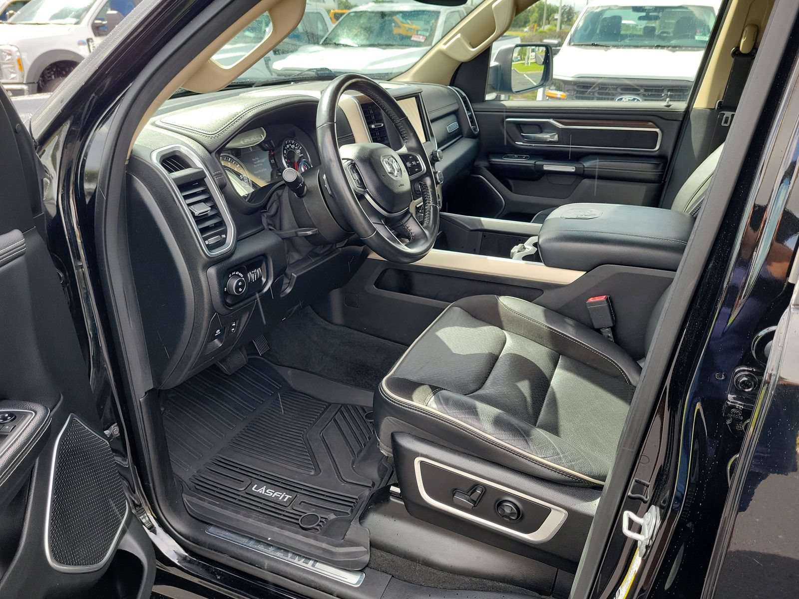 Used 2021 RAM 1500 Laramie RWD image 14